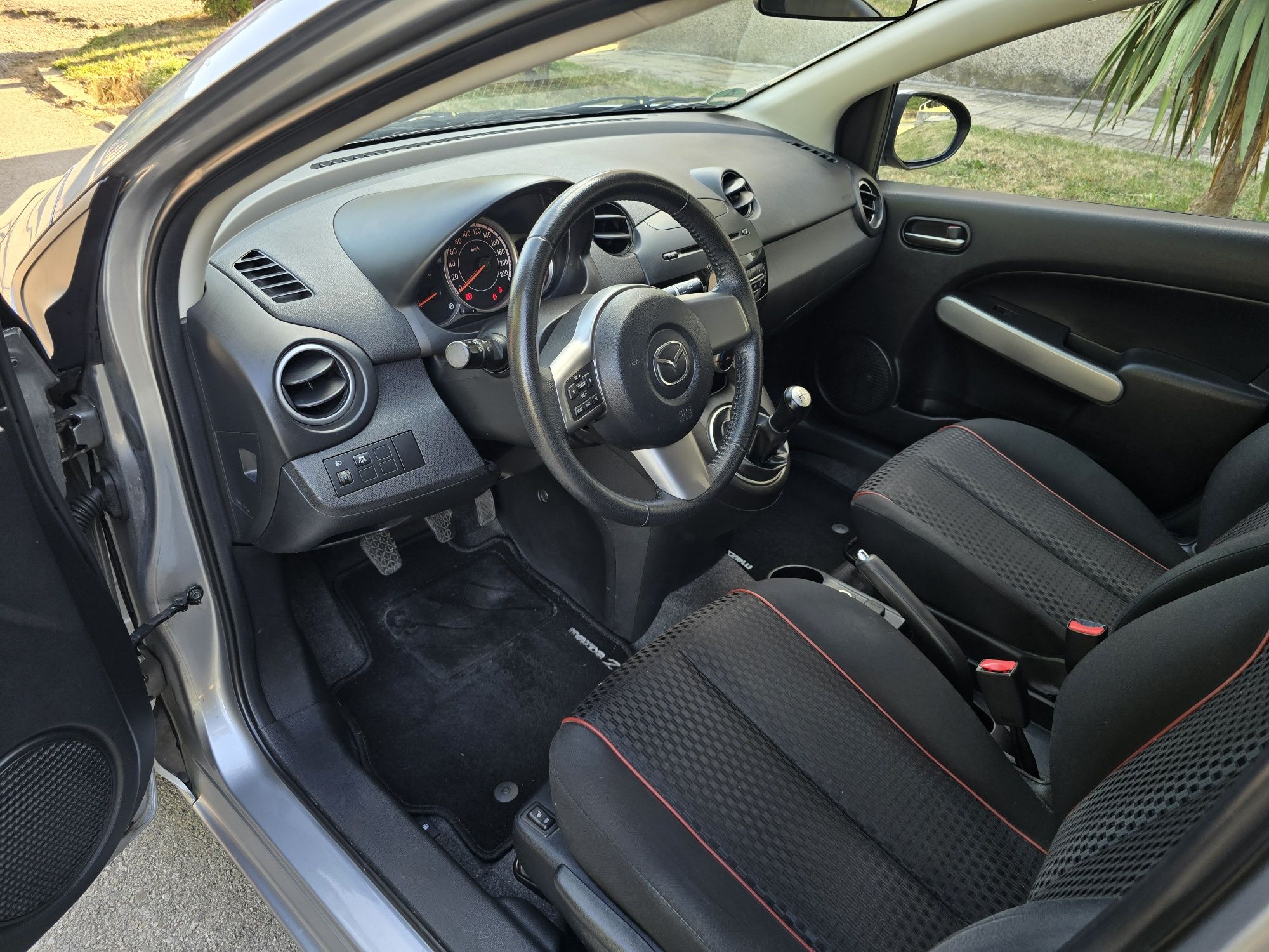Mazda 2 От Германия 115000км.4врати. Климатик