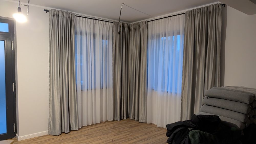 Draperii catifea gri