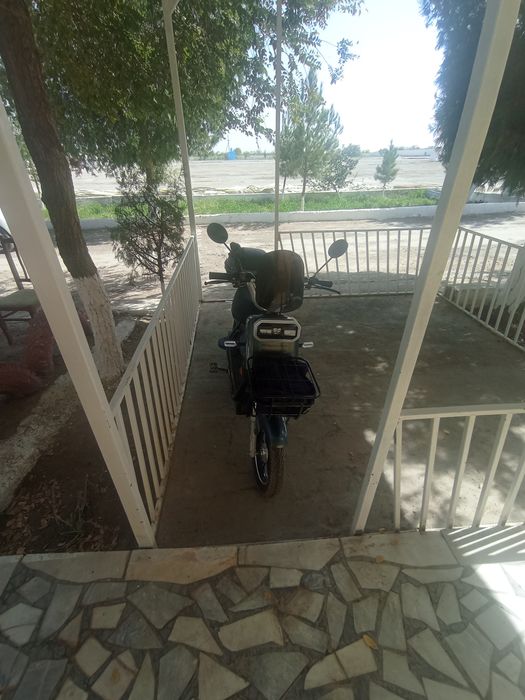 Skuter ideal holatda