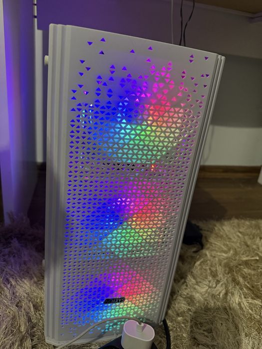 PC Gaming i5-6600K | RX 570 4GB | 16GB RAM – GATA DE JOCURI