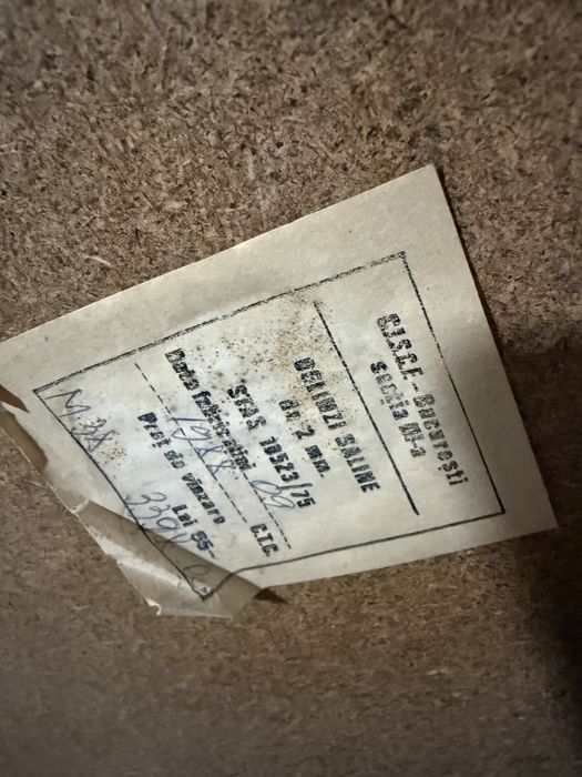 Oglinda “ venetiana “