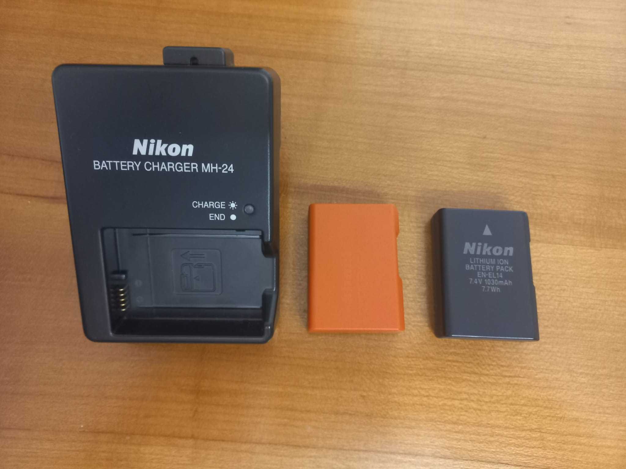 Nikon D3100, Obiectiv Nikon 18-105f/3.5-5.6G, 2acumulatori, Incarcator
