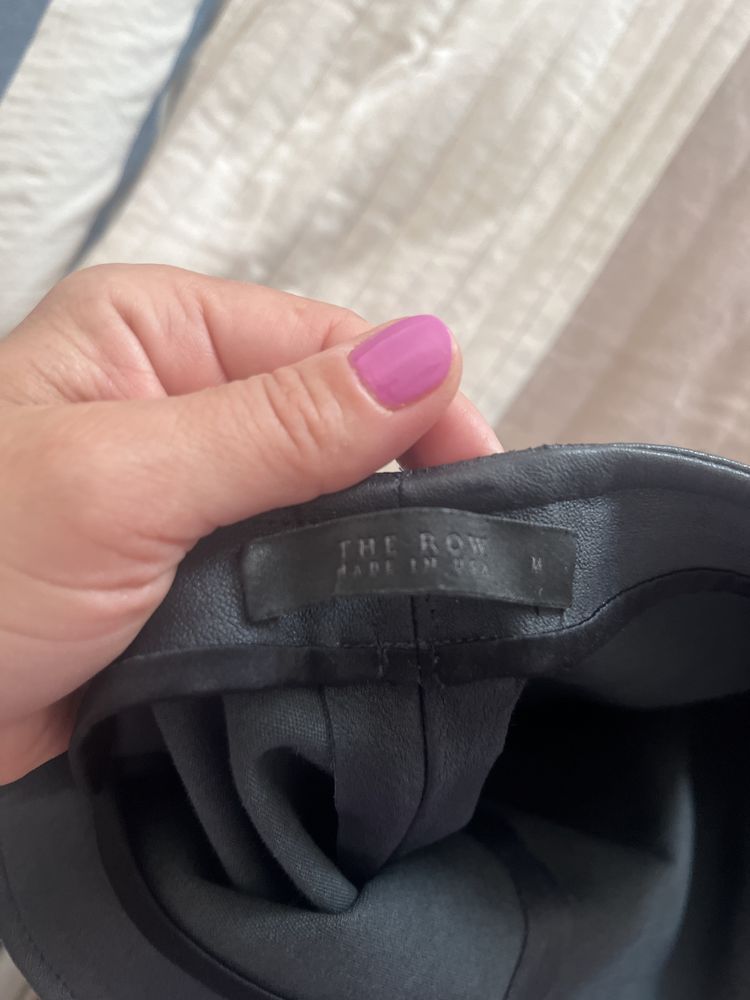 Zara pantaloni imitatie piele, marime s, 25 perechea