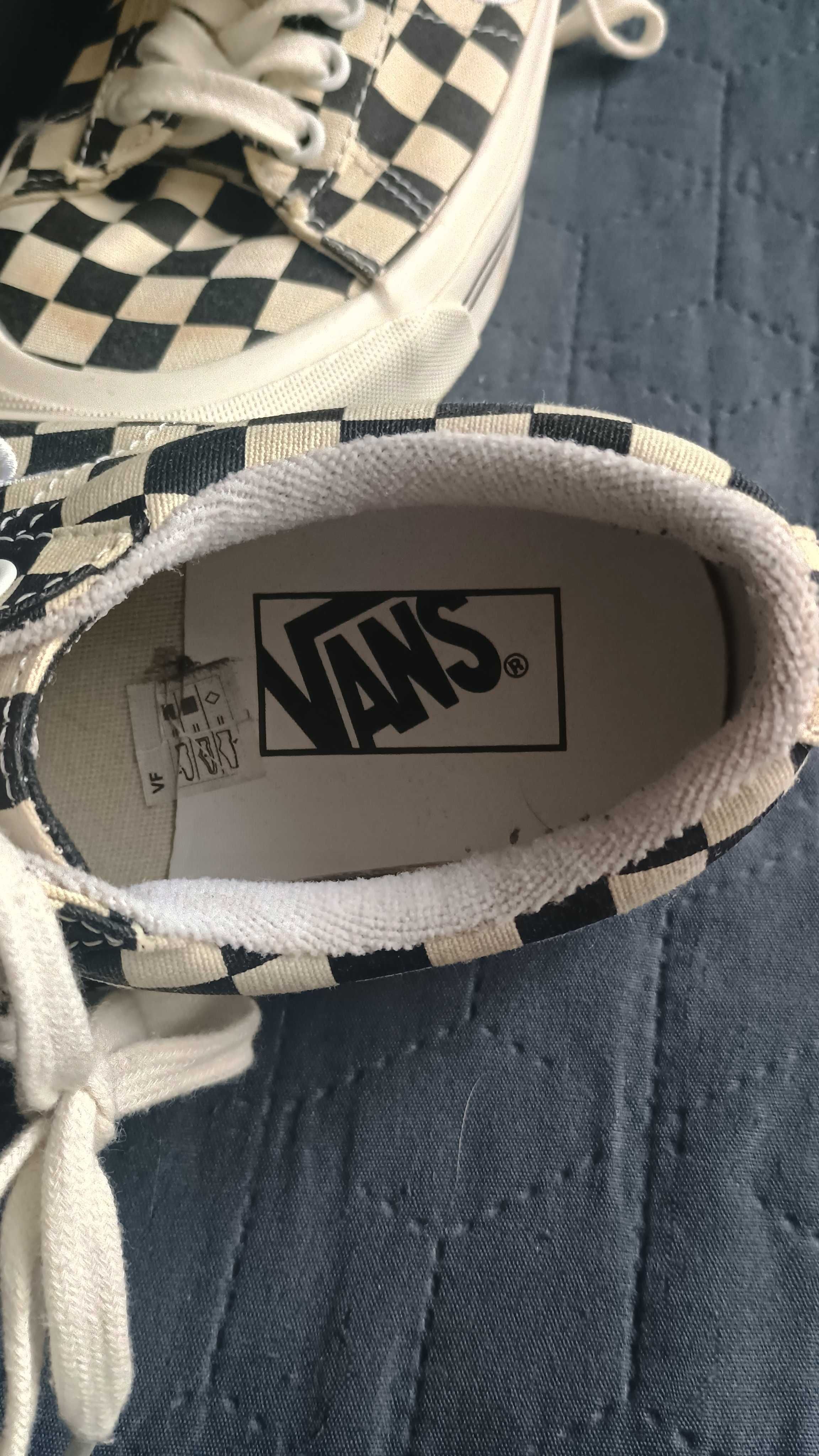 Дамски кецове Vans