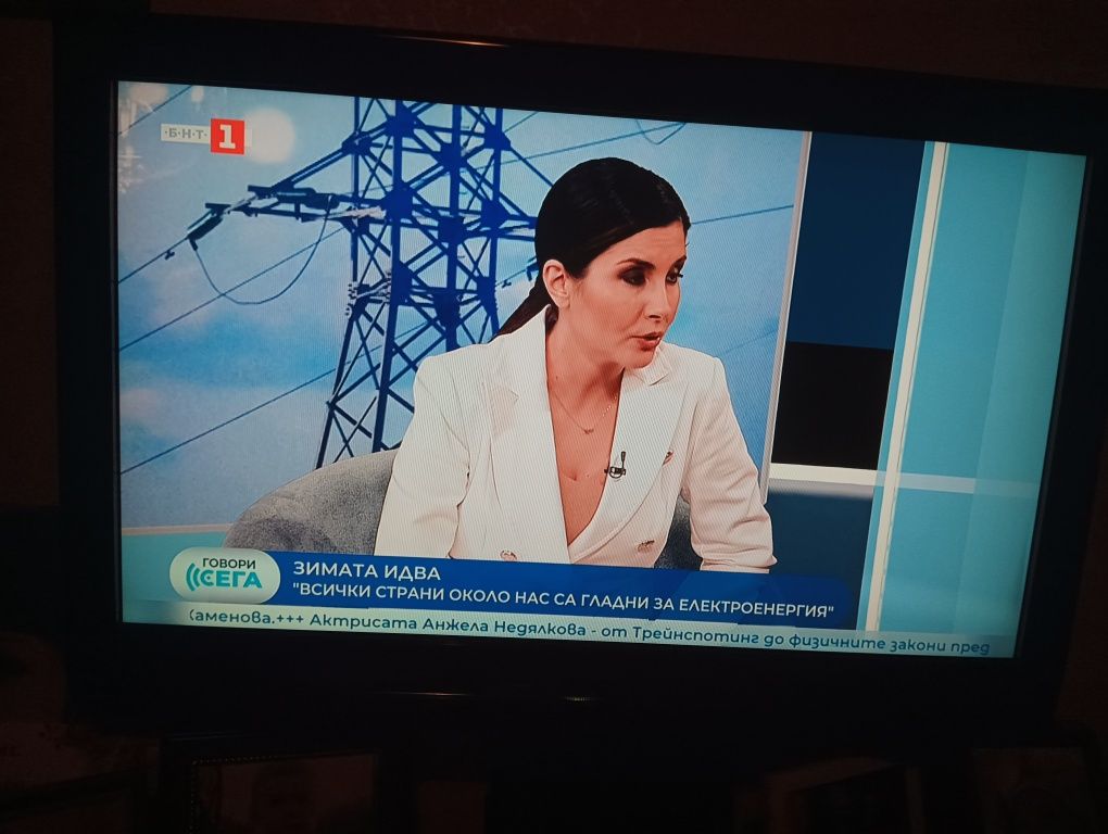 Телевизор SHARP 32" идеален. Поморие, стария град.