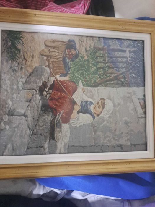 Vând goblenuri  cusute,înrămate