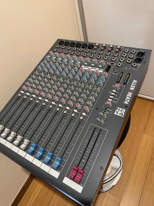 Пулт Allen & Heath Zed 12