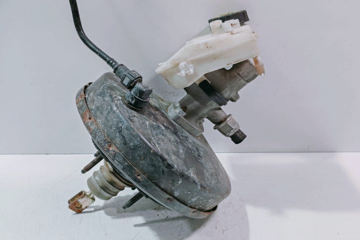 Tulumba servofrana cu pompa centrala Peugeot 206 prima generatie