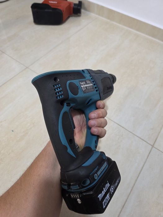 Rotopercutor Makita DHR202