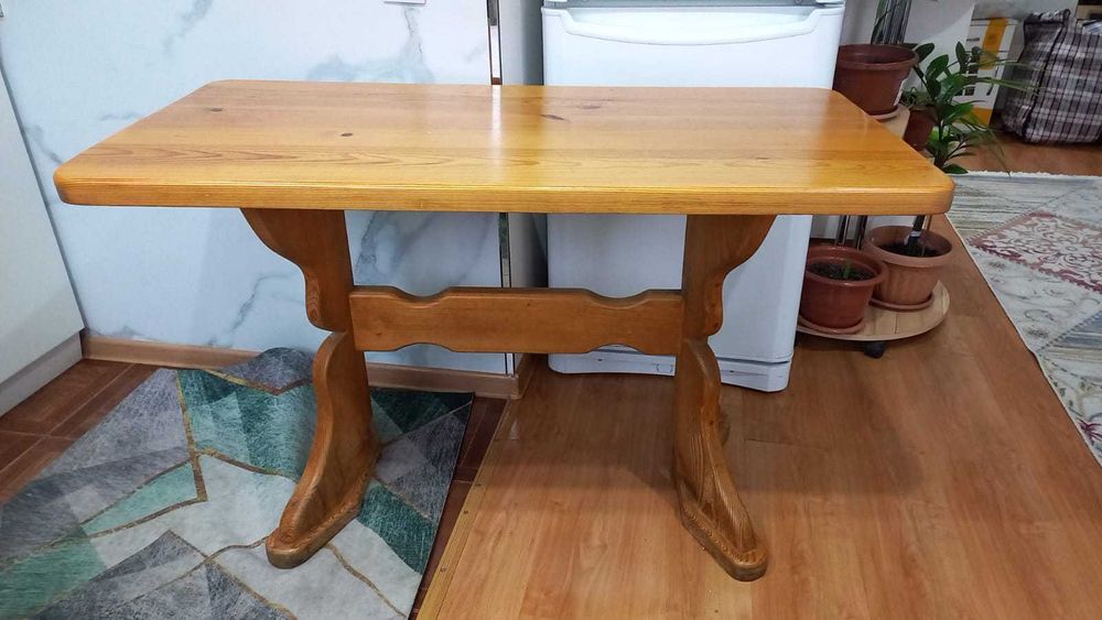 Кухонный дубовый стол