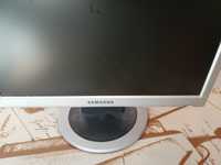 Samsung 710 N монитoр