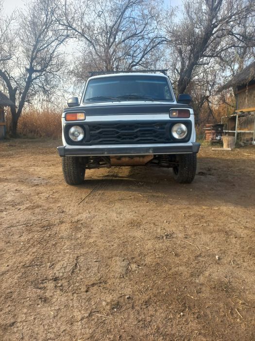 Продам Ниву инжектор 2013