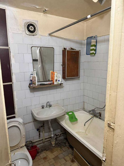 Чиланзар-1  3/2/4 65м2 Кирпичный дом