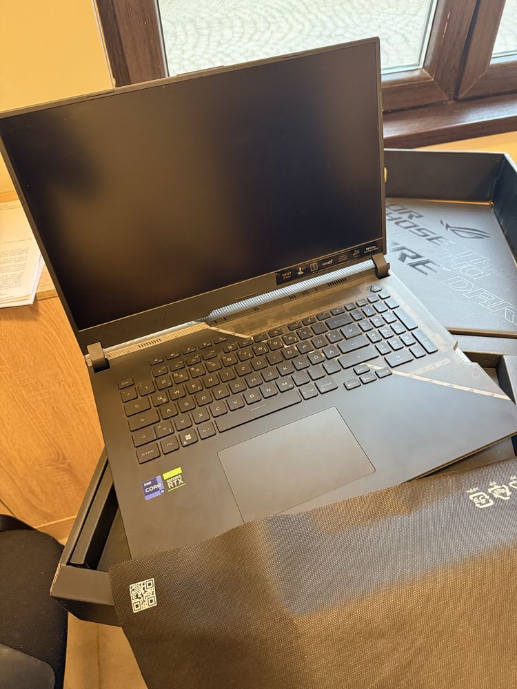 Asus Rog Strix SCAR 17 G733ZX i9