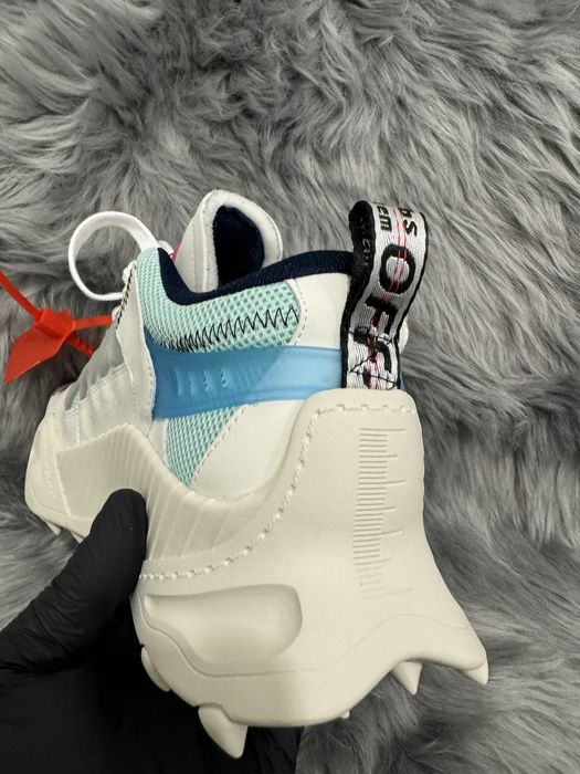 36-46 Off White Odsy White