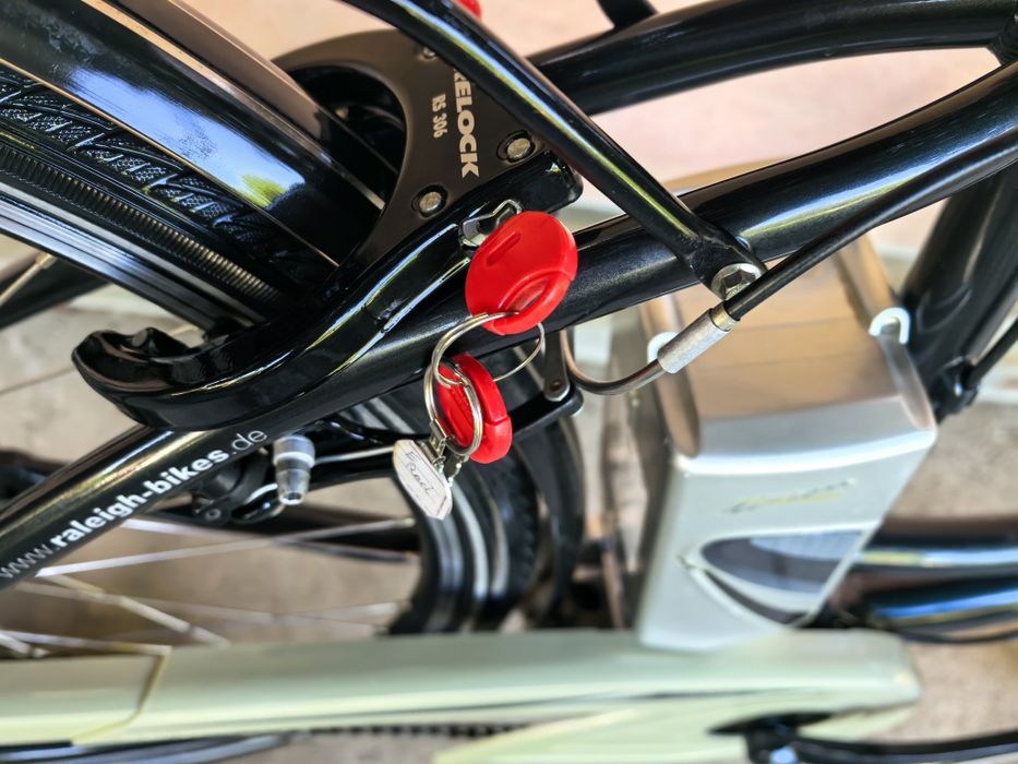 КАТО НОВ!! RALEIGH  Електрически Велосипед Колело 28 ЦОЛА