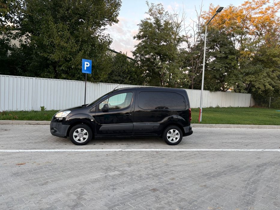Vand Peugeot Partener an 2012 motor 1.6 diesel