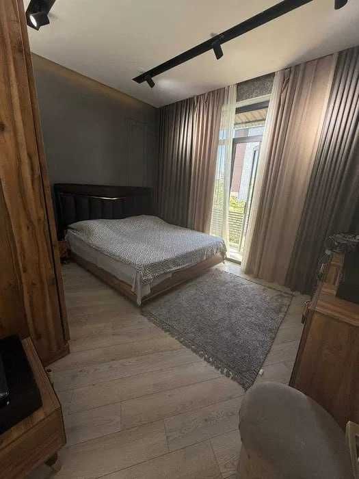 TTZ Humoyunda 3.3 sotik 2 qavatli xashamatli evro domimiz sotiladi .