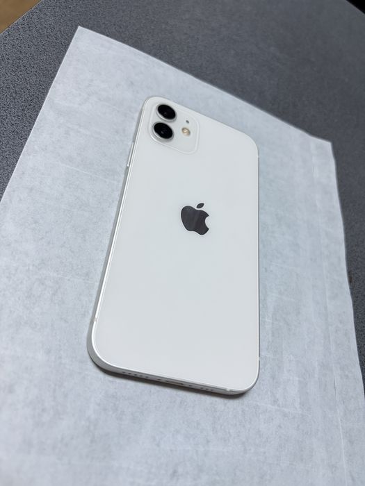 Vand Iphone 12.