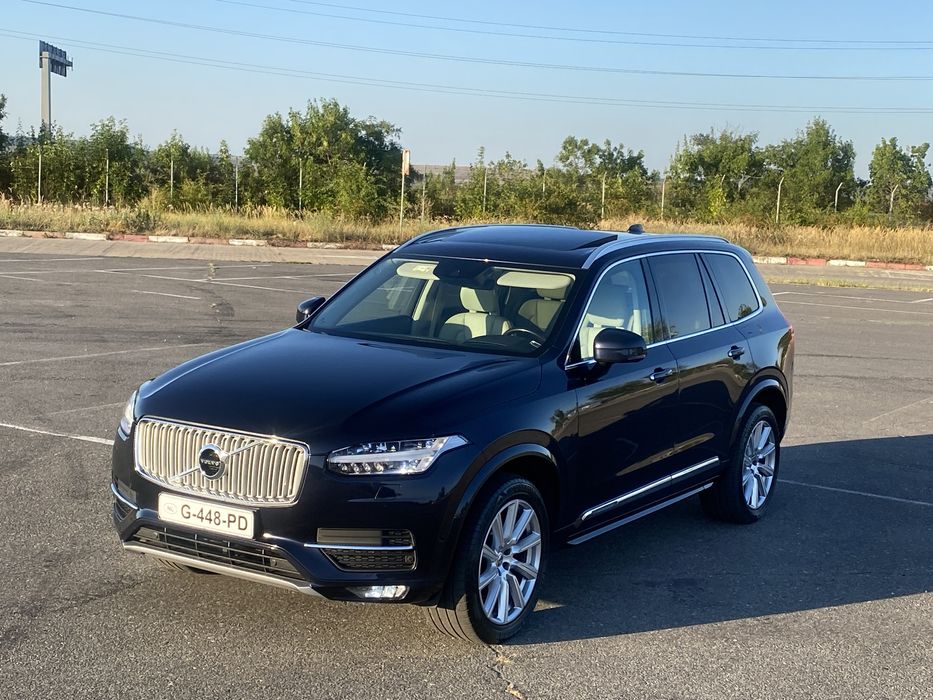 Volvo XC90 2.0D D5 4xD 232 cp 7 Locuri INSCRIPTION PLUS