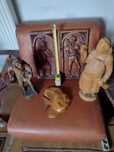 Sculpturi vechi in lemn