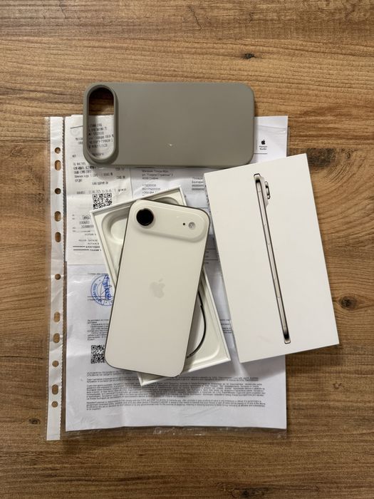 IPhone 17 Air iSTYLE  Гаранционен като НОВ ! Light Gold