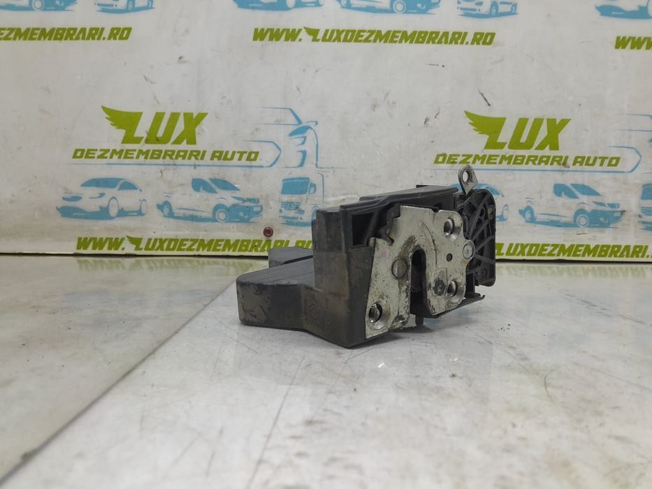 Broasca incuietoare usa dreapta spate 825022281rf Dacia Sandero 2 [20