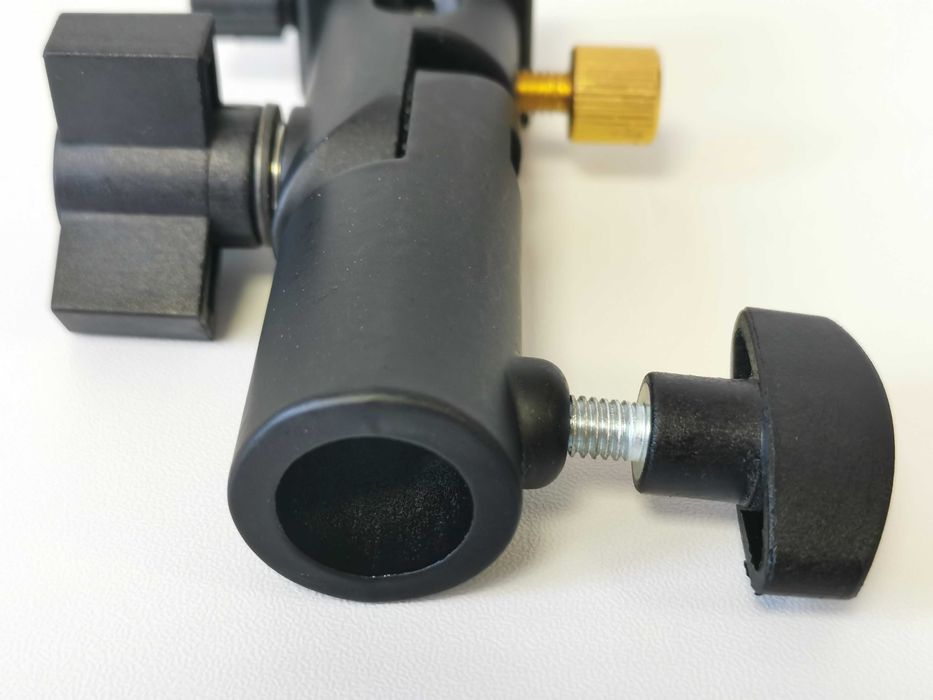 Neewer Type E (9638) държач за светкавица и чадър