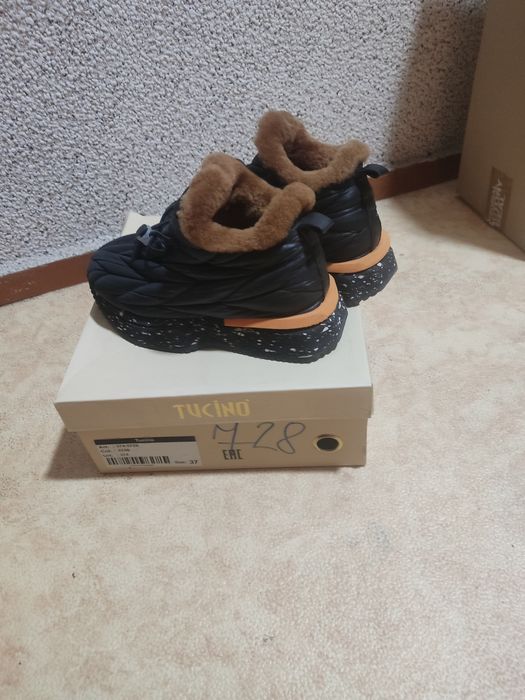 Женская кроссовки Tucino