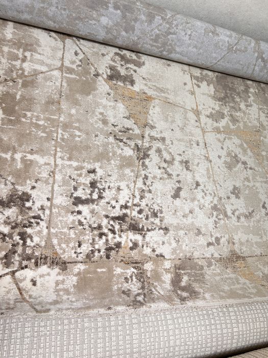 Продам ковёр в отличном состоянии