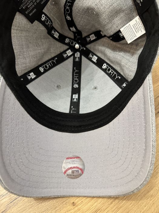 Нова шапка с козирка New Era 9FORTY