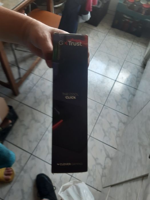 Vând mouse gamingxtrust nou, sigilat, ieftin