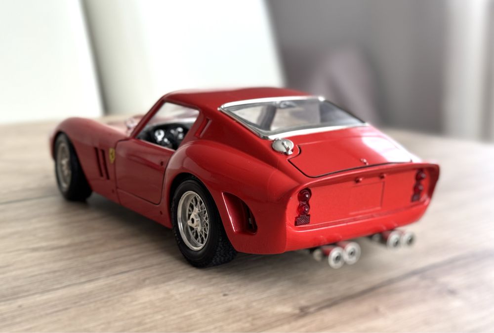 Macheta 1:18 Ferrari GTO / 250 GTO 1962 Bburago