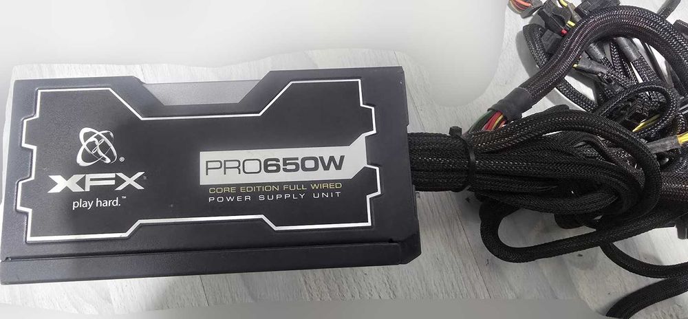 Компютърно захранване XFX 650w