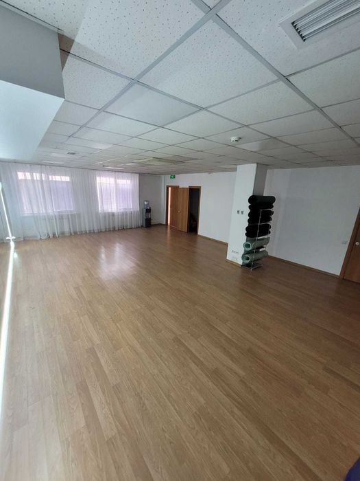 Сдам студию под танцы, иогу, тренировки  и обучение  Сатпаева 30/8