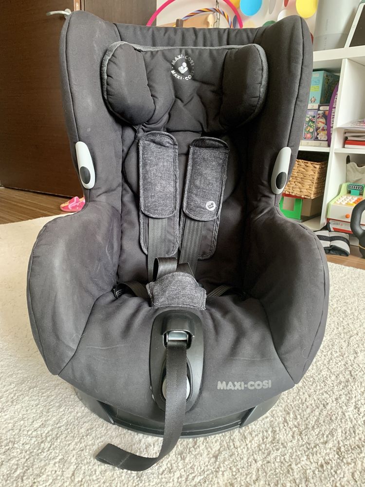 Столче за кола Maxi Cosi Axis Nomad black 9м-4г. (9-18кг)