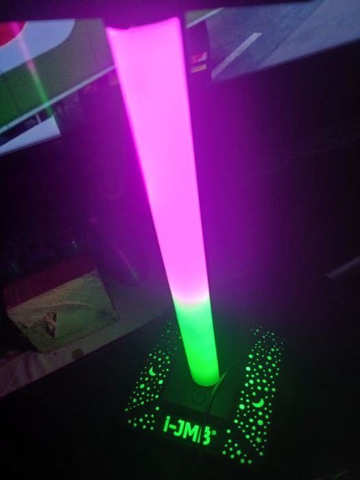 Vand suport de casti