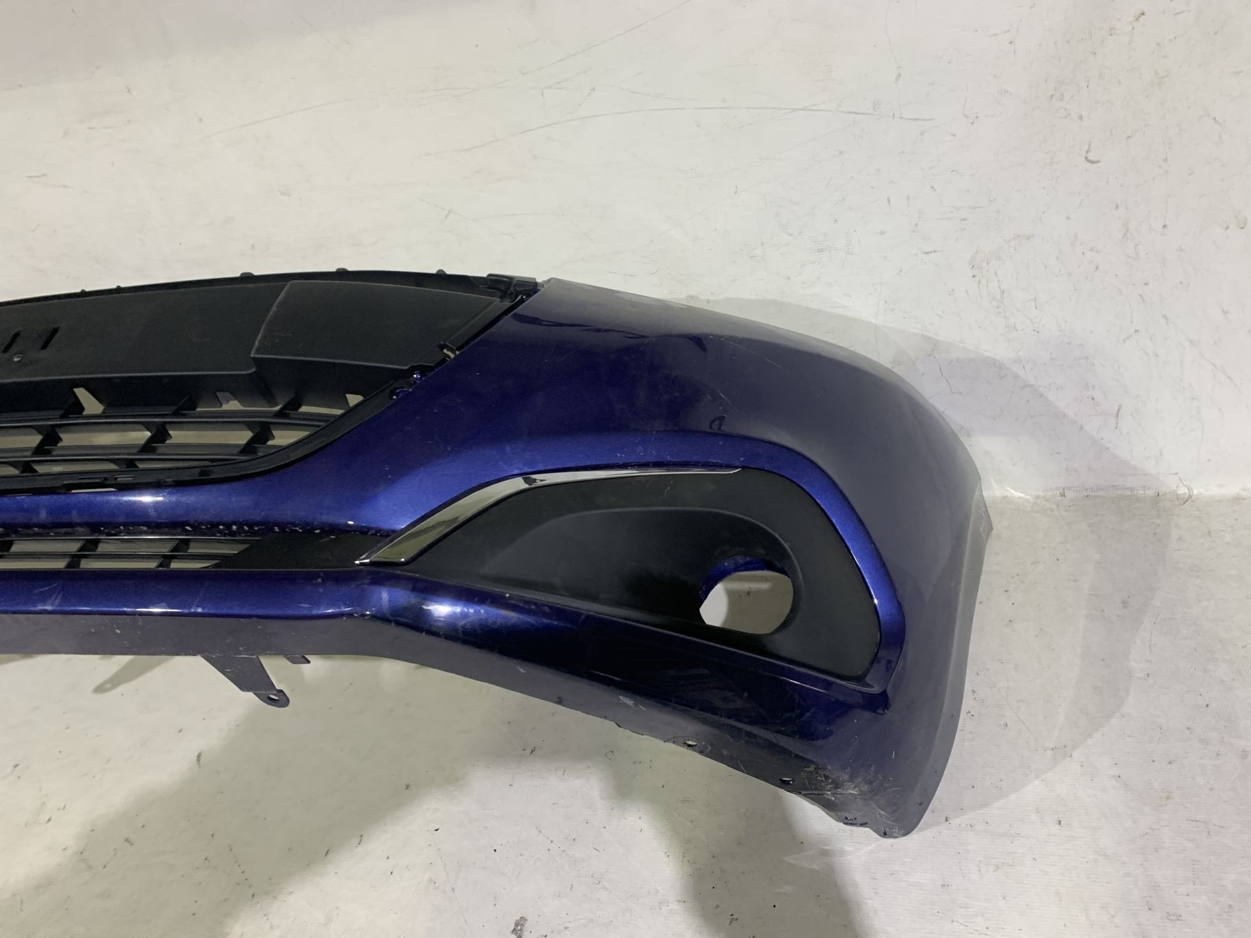 Bara fata Peugeot 208, facelift, 2015, 2016, 2017, 2018, cod origine OE 9810513777.
