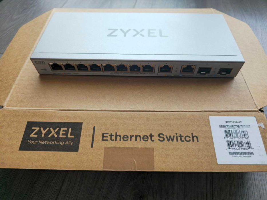 Zyxel XGS1010-12 – Switch 12 porturi (8x1G, 2x2.5G, 2x10G SFP+)