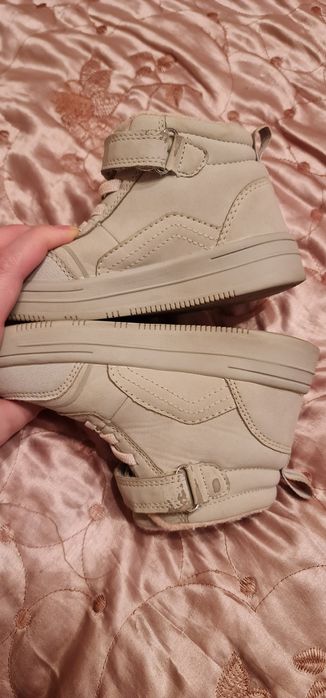 Тёплые ботинки 26р