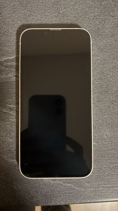 Iphone 13 128 GB + кейсове