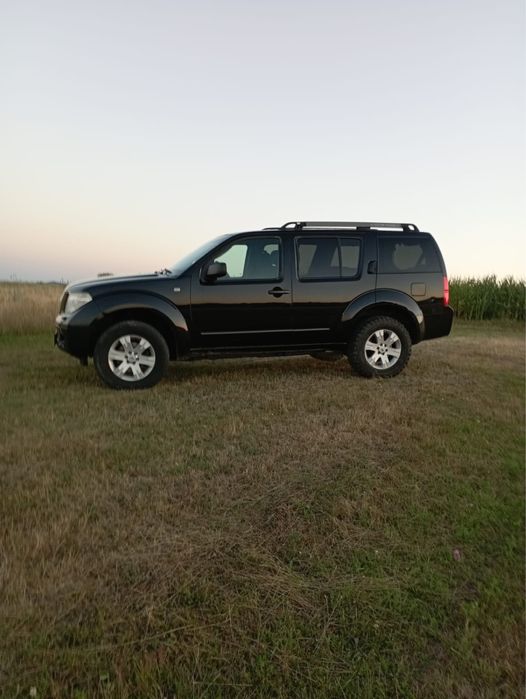 Nissan pathfinder