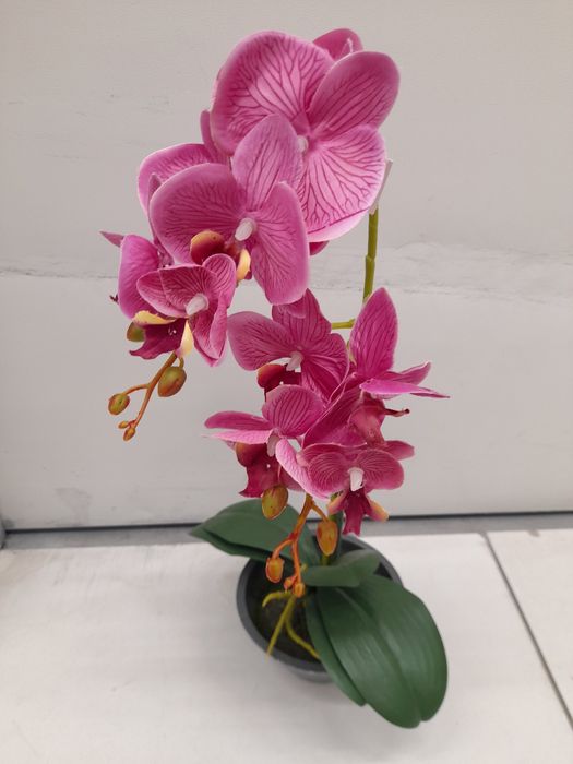 Orhidee roz, decorațiune artificială