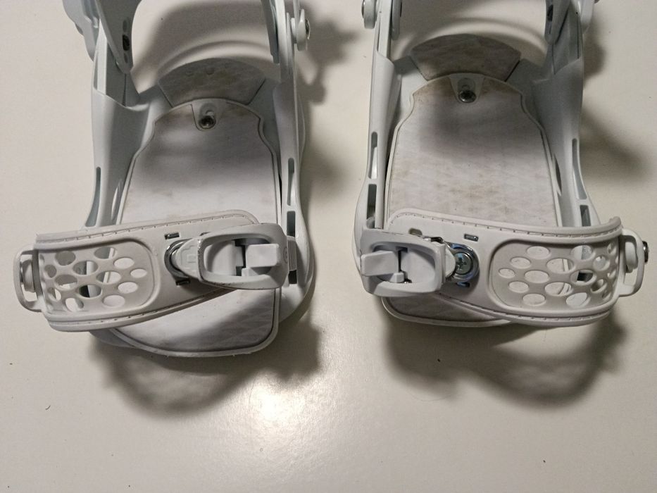 Union Rosa M snowboard bindings дамски апарати сноуборд Юниън