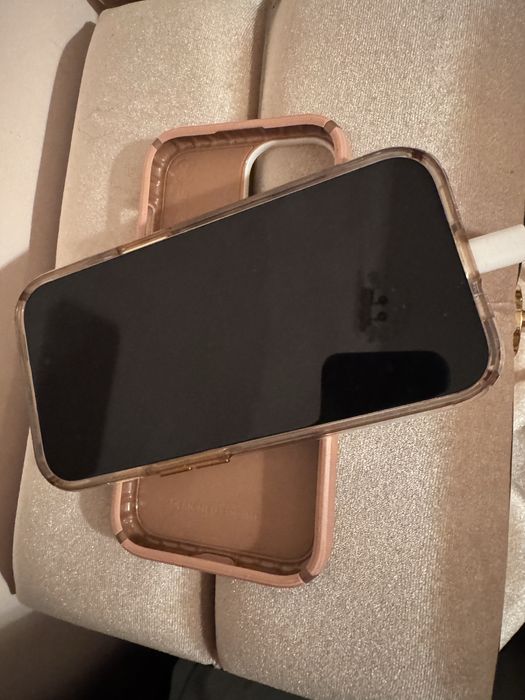 Iphone 15 розов 256 GB