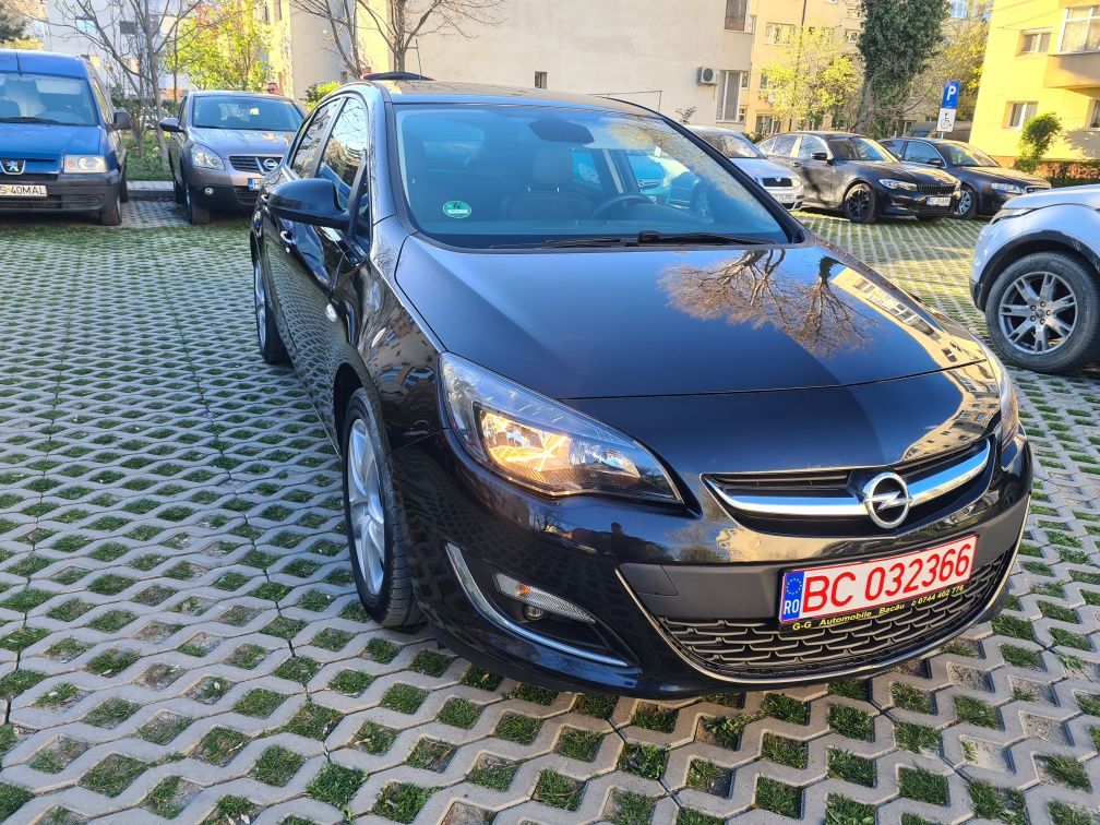 Vand Opel Astra J 1.7 diesel 110 cp an 2013 euro 5 cu 155600 km reali