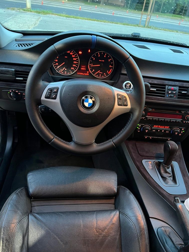 BMW 320i e90 pachet M