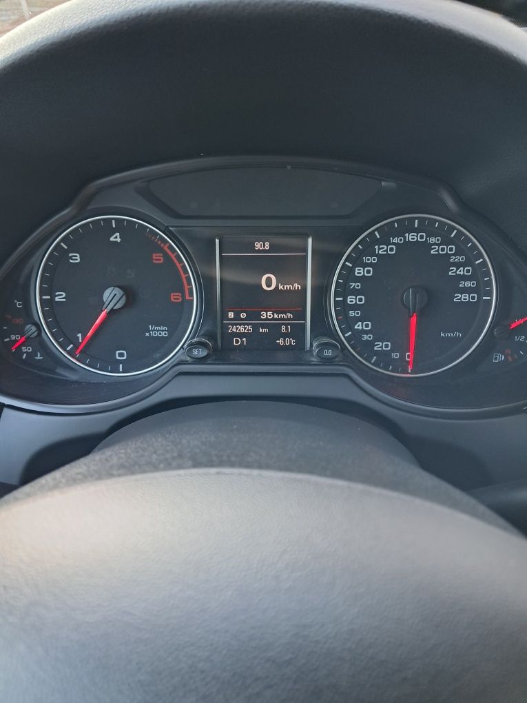 Vand/Schimb (Cu cap tractor ) Audi Q5 2.0 TDI 170 cp Full,Ventilație