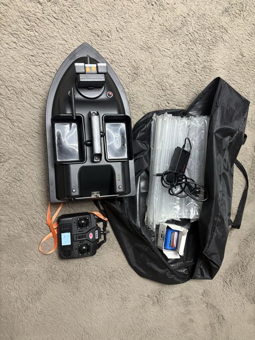 Barcuta Plantat Navomodel, 3 cuve, 2 X motor ,GPS, 500Metri, autopilot