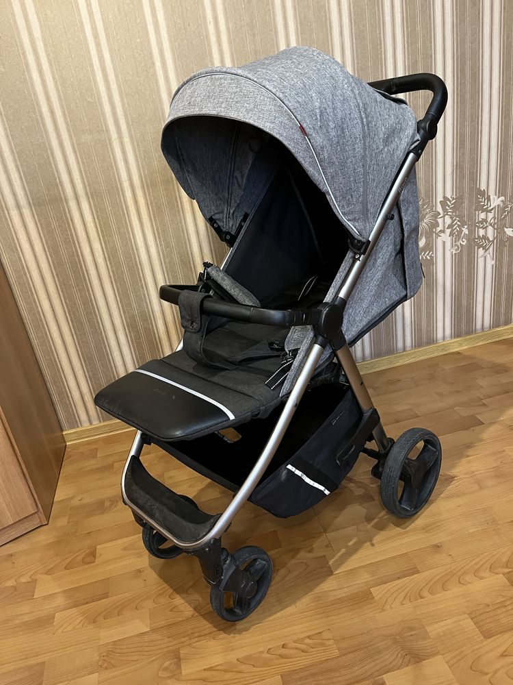 Коляска прогулочная Carrello Bravo 2021